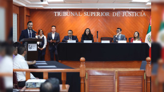 Fiscalía CDMX fortalece la profesionalización de su personal con la entrega de títulos y grados académicos a 18 personas egresadas del IFPES